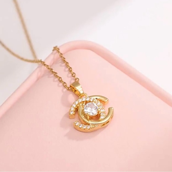 C-shaped necklace, Stainless Steel - Picture 3 of 3